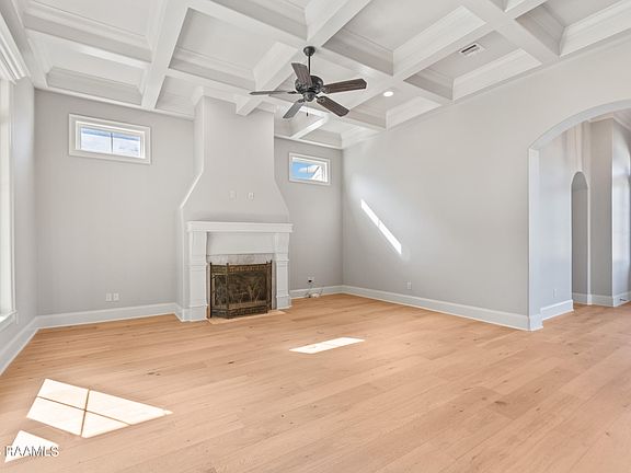 3rd image of 108 Mount Hope Ave