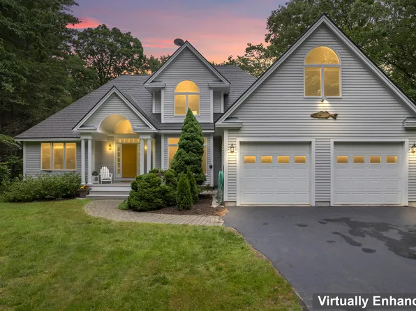 35 W Chops Point Road, Bath, ME 04530