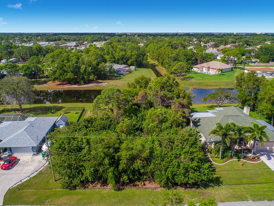 1st image of 2326 SE West Blackwell Drive