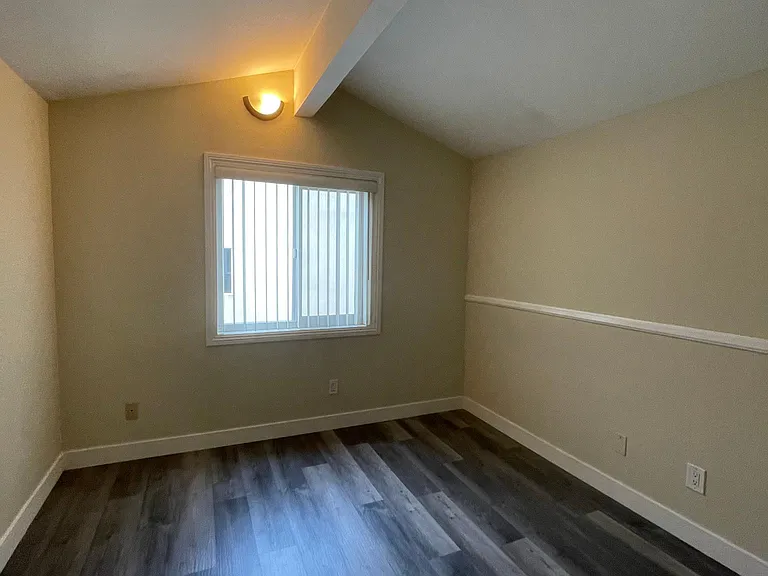 5251 Willowcrest Ave #5 — Photo 26