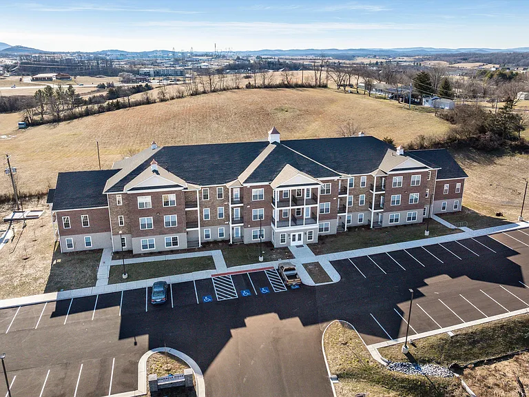 Pinnacle Ridge Apartments — Photo 33