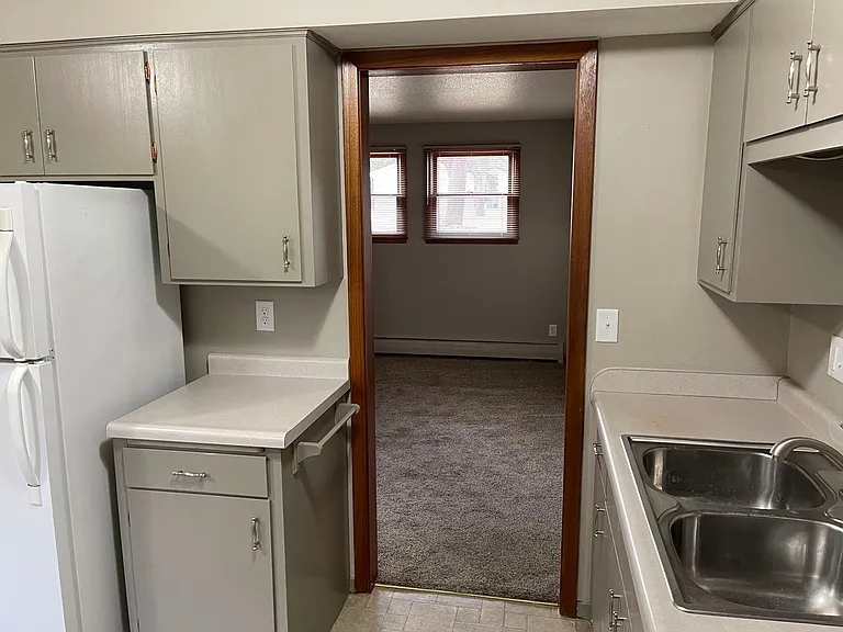 608 S Anderson St — Photo 37