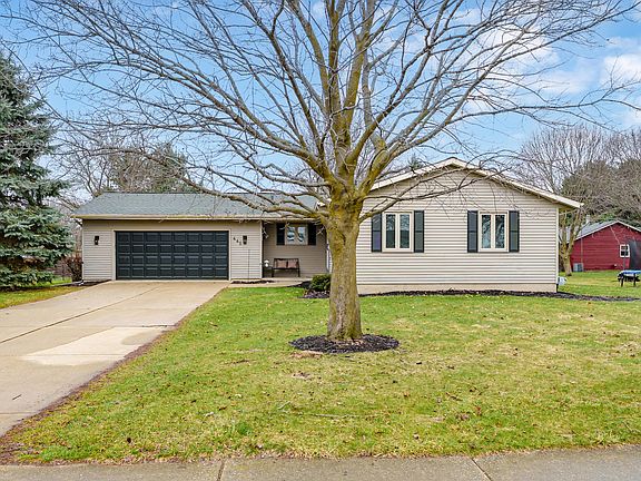 2nd image of 445 Tulip Dr