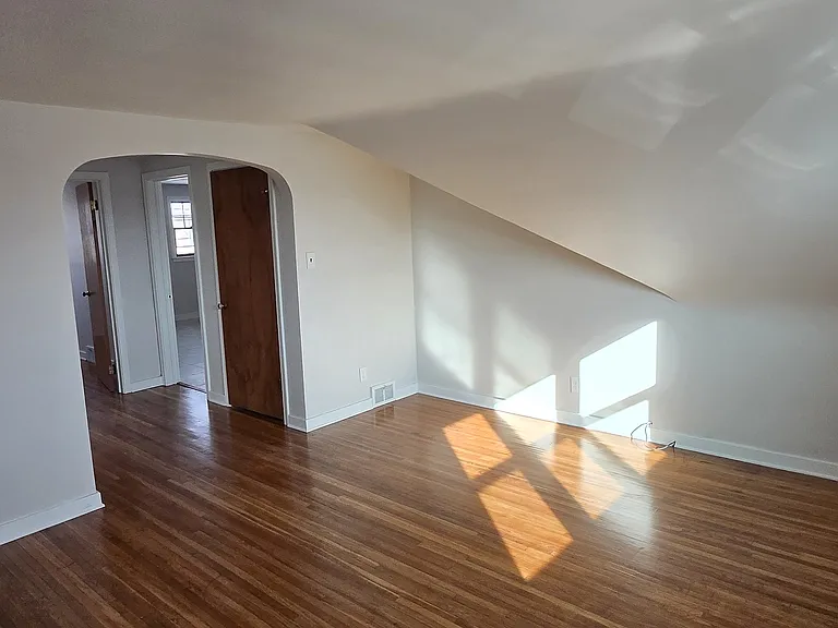 138 Ridgewood Rd #1 — Photo 10