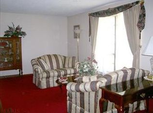 725 Silo Ln, Villa Ridge, MO 63089