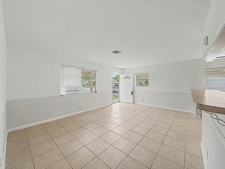 301 SE 21st Ave — Photo 20