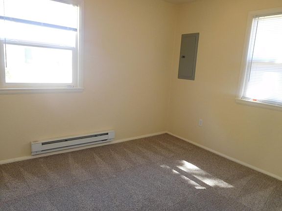 4th image of 10211 Whitman Ave SW