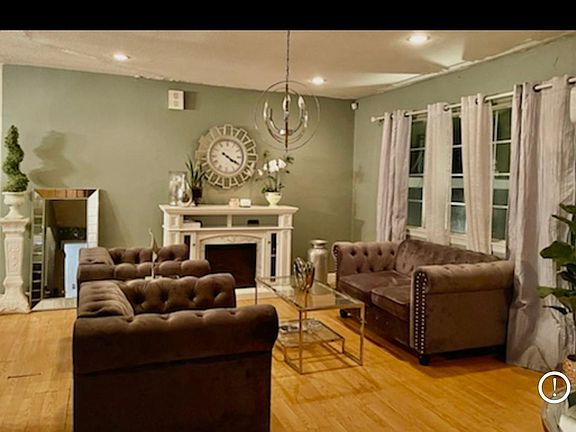 4th image of 43 E Madill St