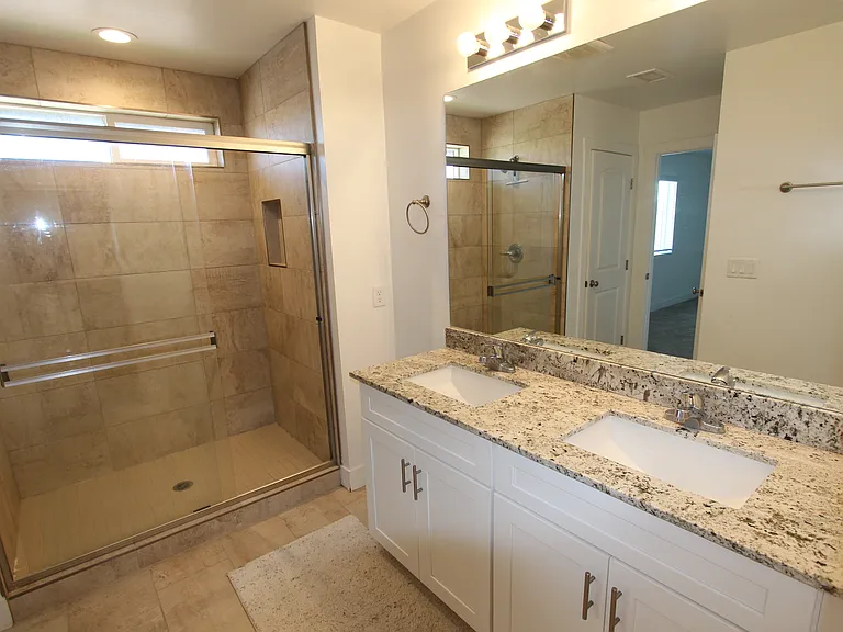 11880 Pegasus Rd — Photo 13