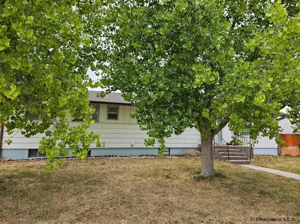 650 Simkins Ave, Pine Bluffs, WY 82082