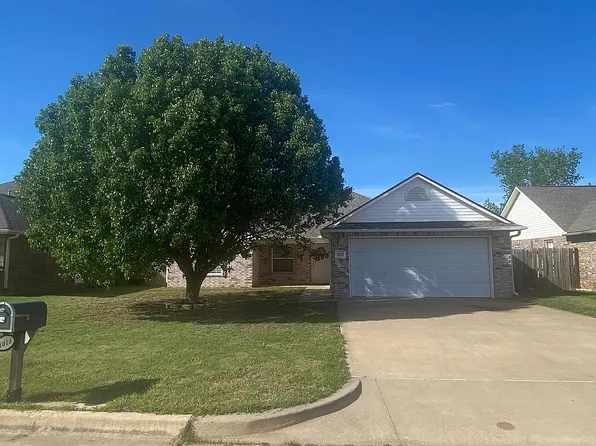 1018 E Lauren Ln, Stillwater, OK 74075