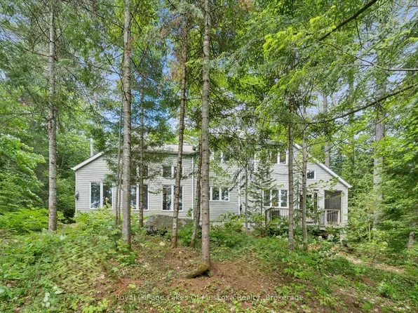 1117 Craftsman Dr, Algonquin Highlands, ON K0M 2K0