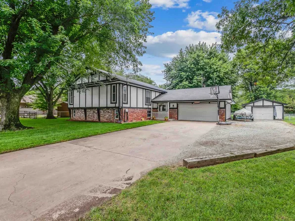 2320 W 60th St N, Wichita, KS 67204