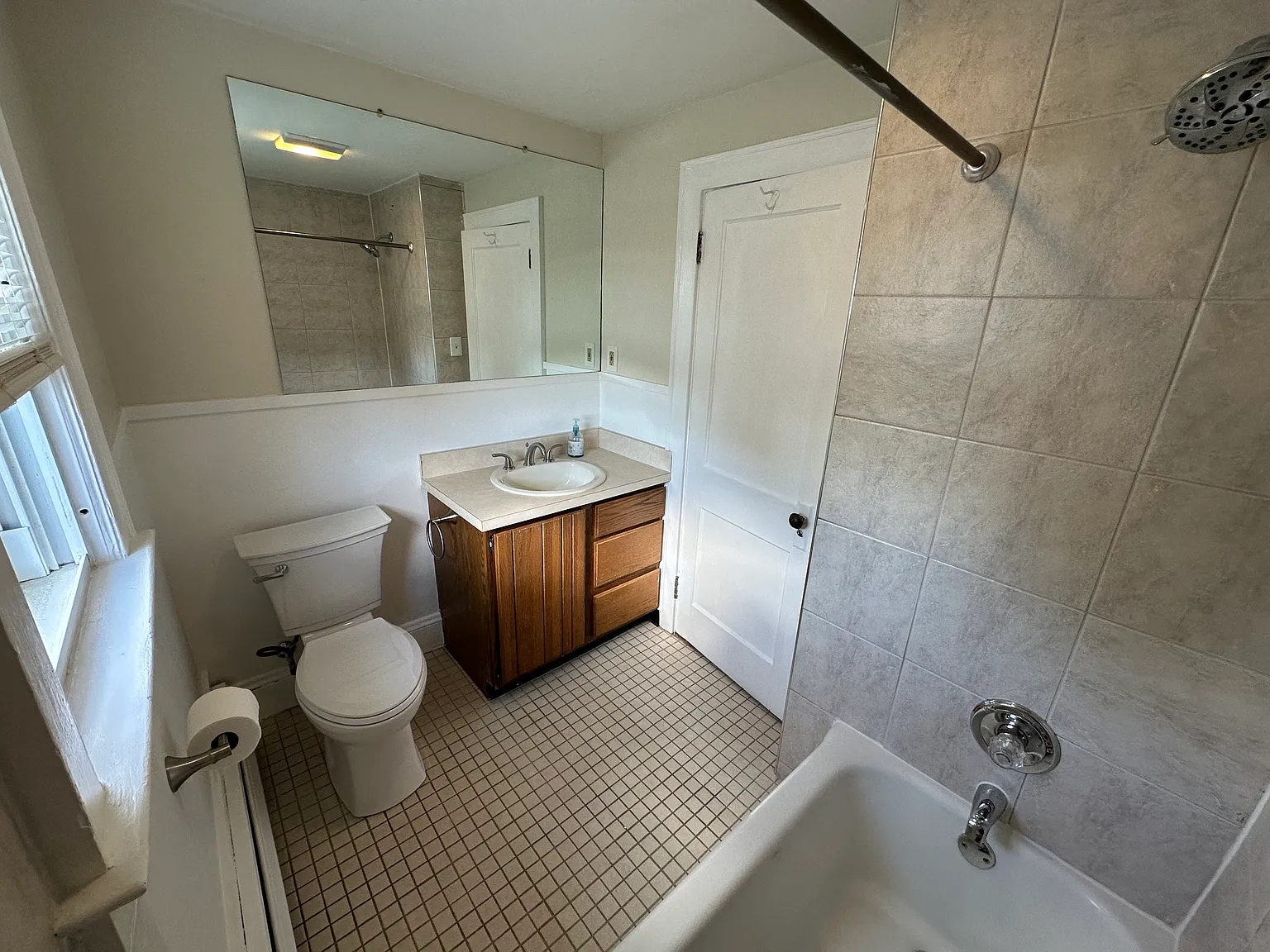 1 bed, 750 sqft, $1,500 — Photo 4