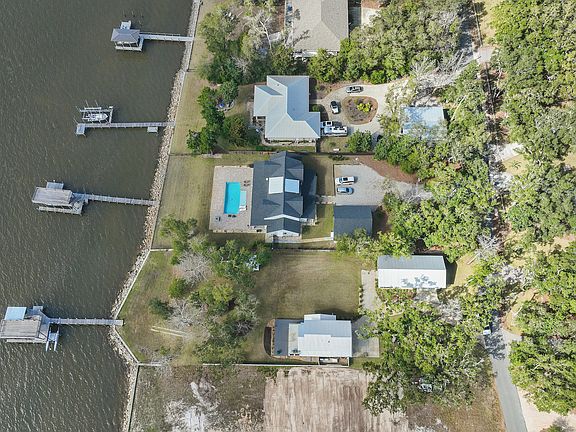 5th image of 315 Red Barn Rd