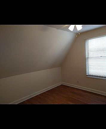 3rd image of 386 W 2nd Ave