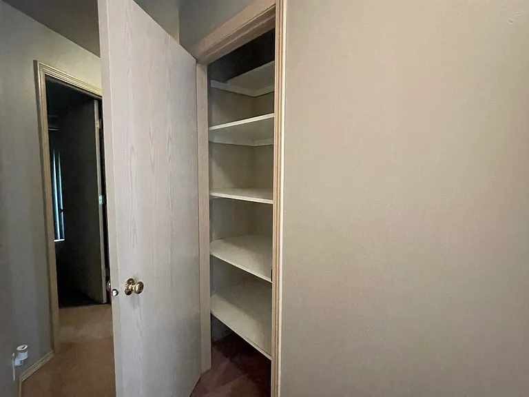 3 bed, 2.0 bath, 1234 sqft, $2,350 — Photo 17