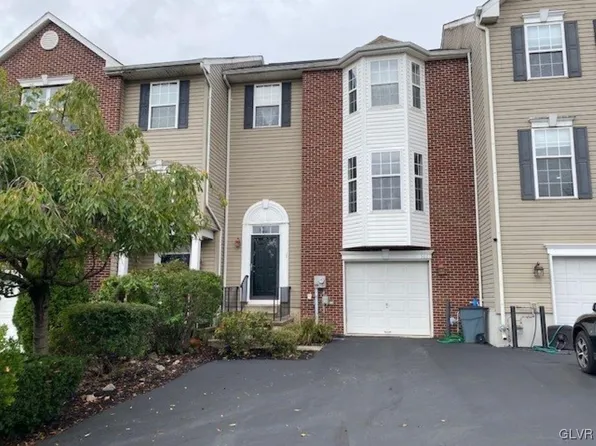 5607 Spring Ridge Dr W, Macungie, PA 18062