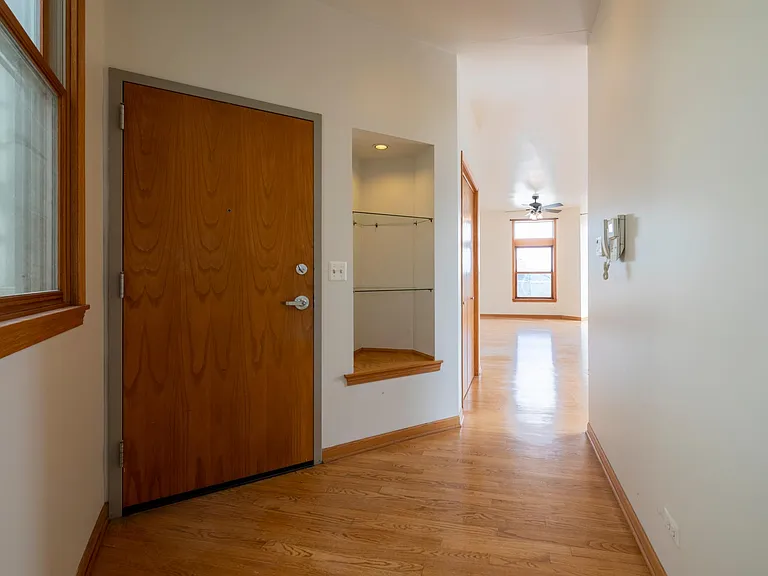 1166 W Grand Ave #3 — Photo 13