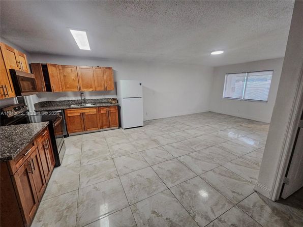 5615 NW 27th Ct #5615