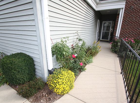 4th image of 8213 Primrose Ln #F