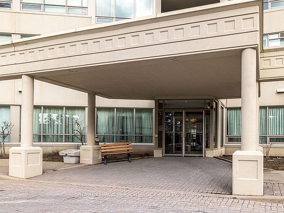 2nd image of 1480 Riverside Dr #905