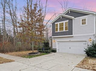 6220 Hailstone Rd, Charlotte, NC 28215