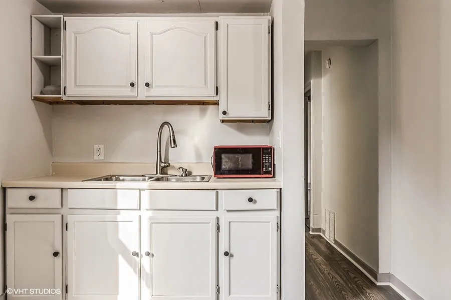2 bed, $995 — Photo 4