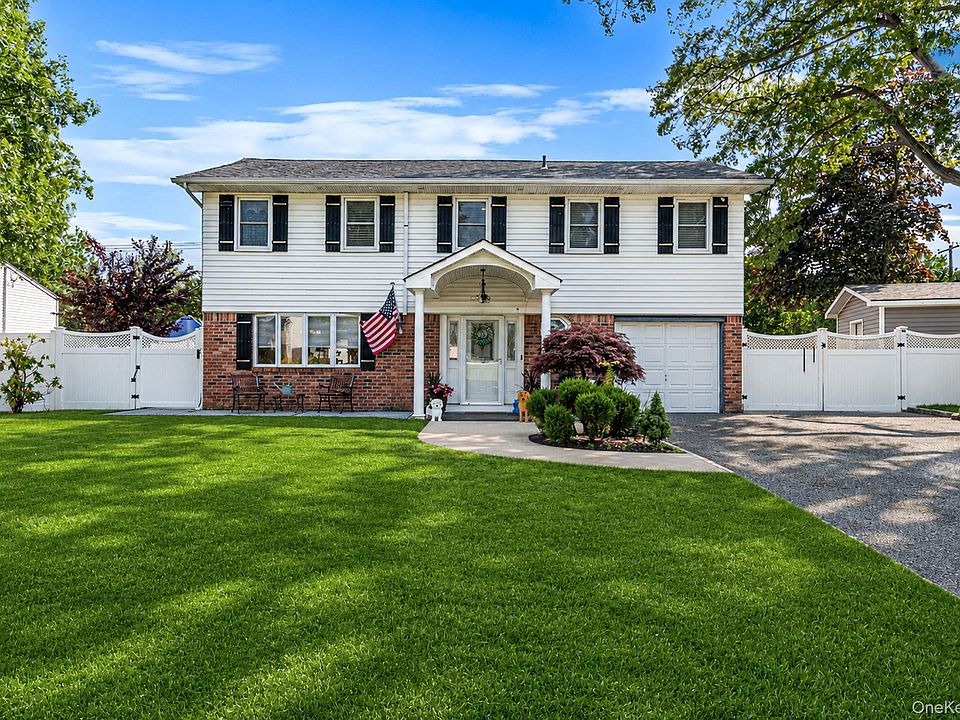 1st image of 30 Pinewood Drive