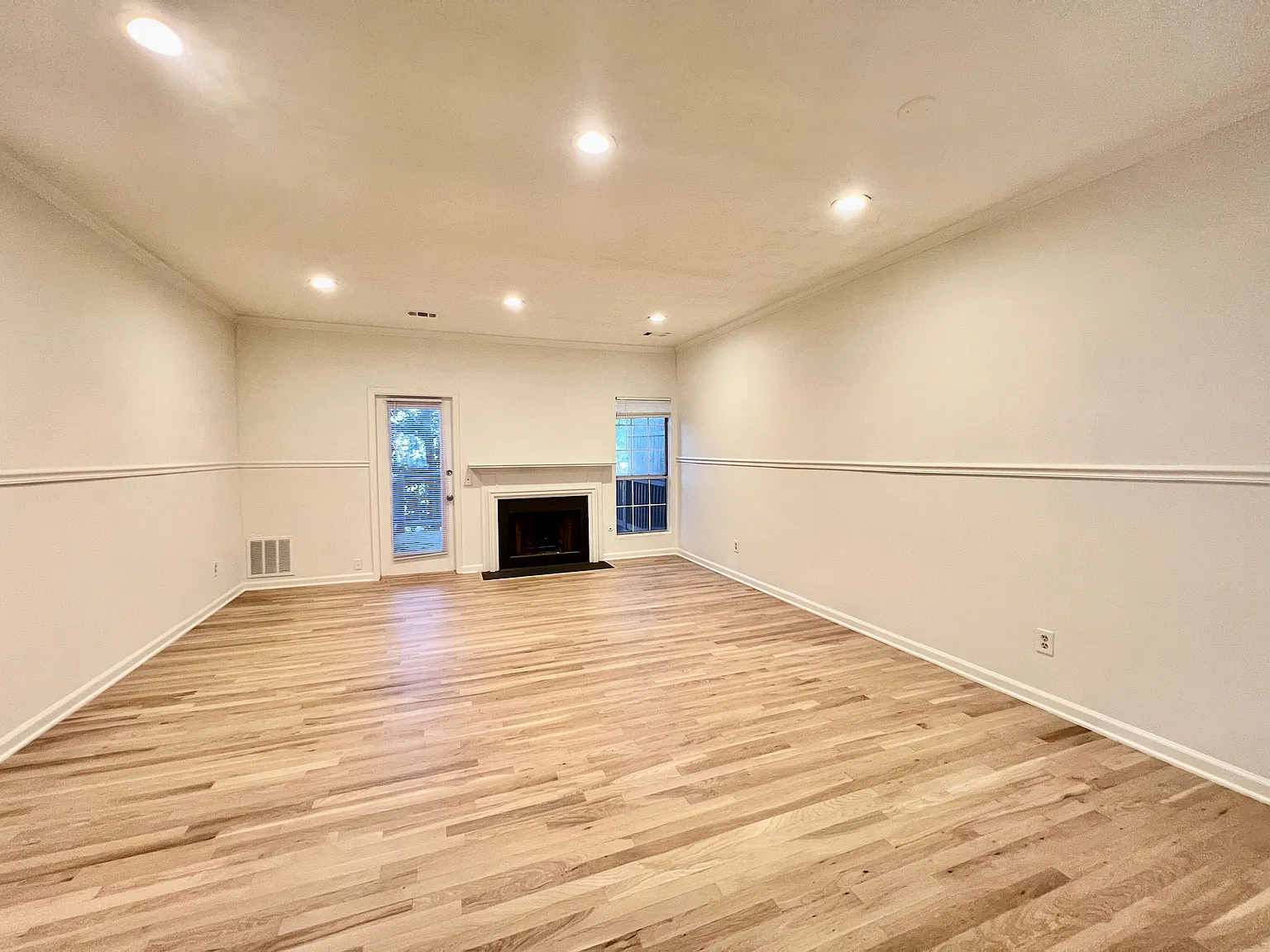 2 bed, 1750 sqft, $2,195 — Photo 4