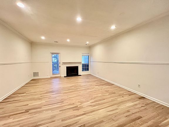 4th image of 607 Wedgewood Way