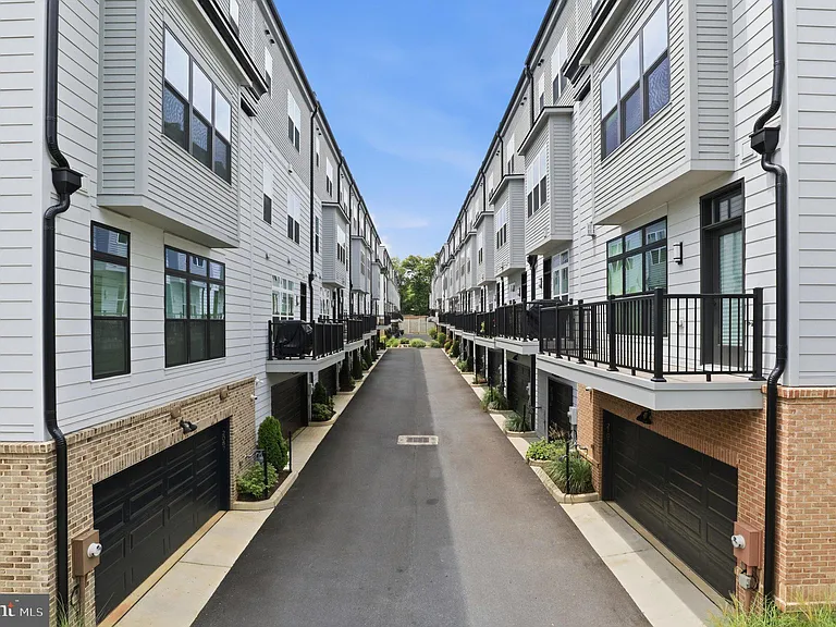 2103 Tysons Rd — Photo 34