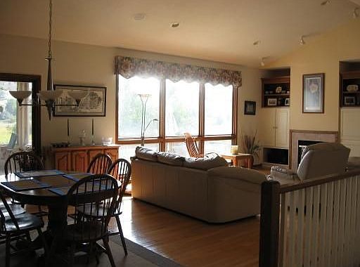2nd image of 1826 Cricket Ln
