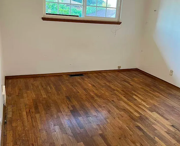 8508 S 117th Pl — Photo 3