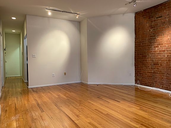 2nd image of 235 E 13th St APT 3I