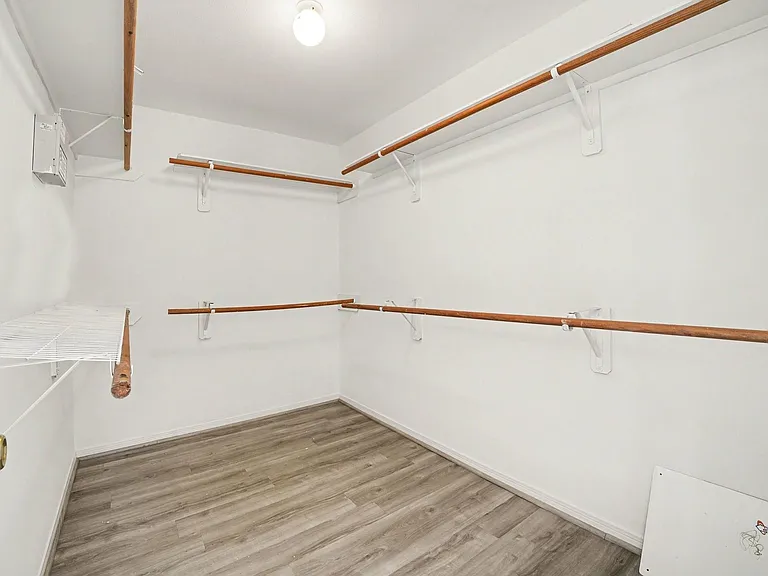 19130 Edens Dawn Dr — Photo 34