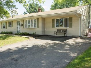 136 Jeannine Rd, Bellingham, MA 02019