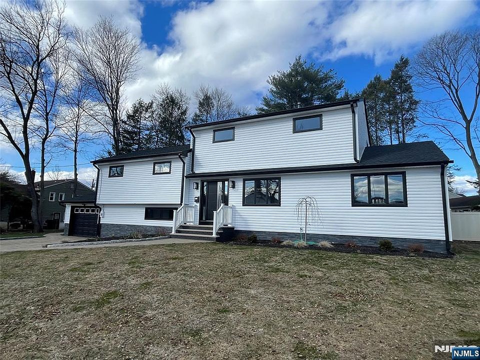 1st image of 229 Standish Rd