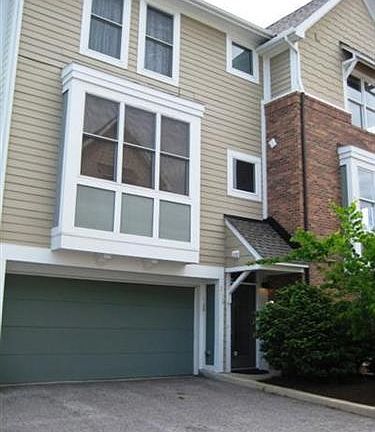 3rd image of 3712 Longwood Ct