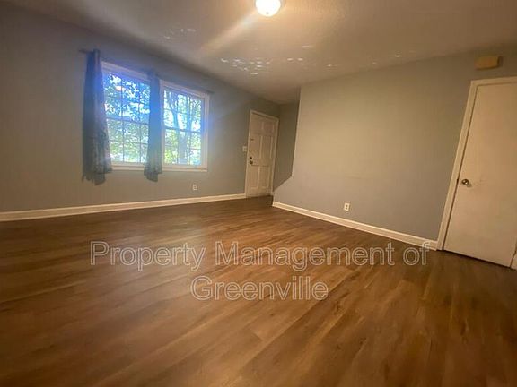 3rd image of 220 Piney Mountain Rd APT 4