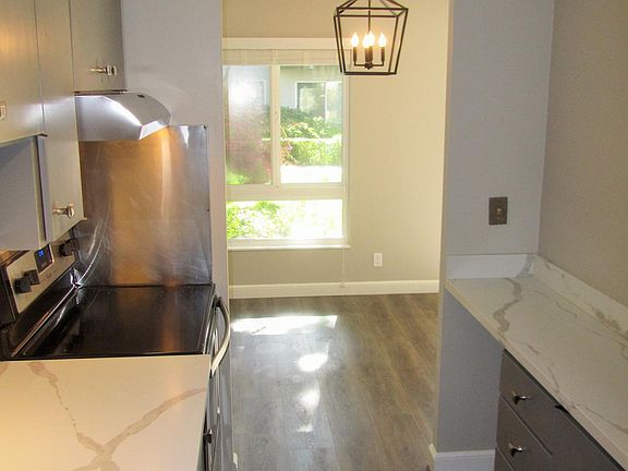 4th image of 817 N Humboldt St APT 210