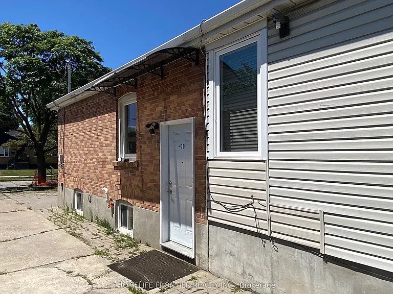 63 Lockerbie Ave #D — Photo 3