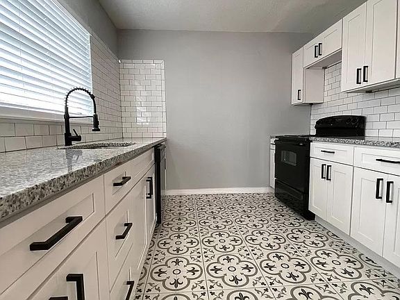 3rd image of 105 40th St S