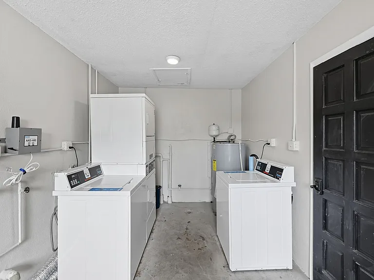 600 S Betty Ln — Photo 15