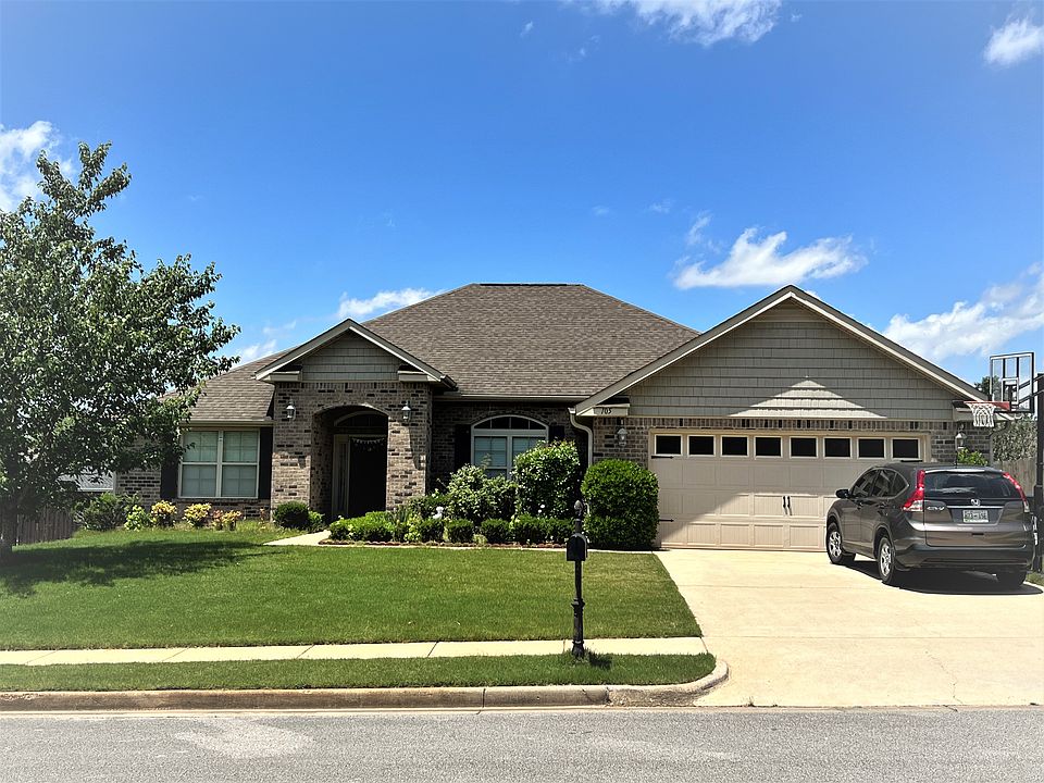1st image of 105 Autumn Haven Ln