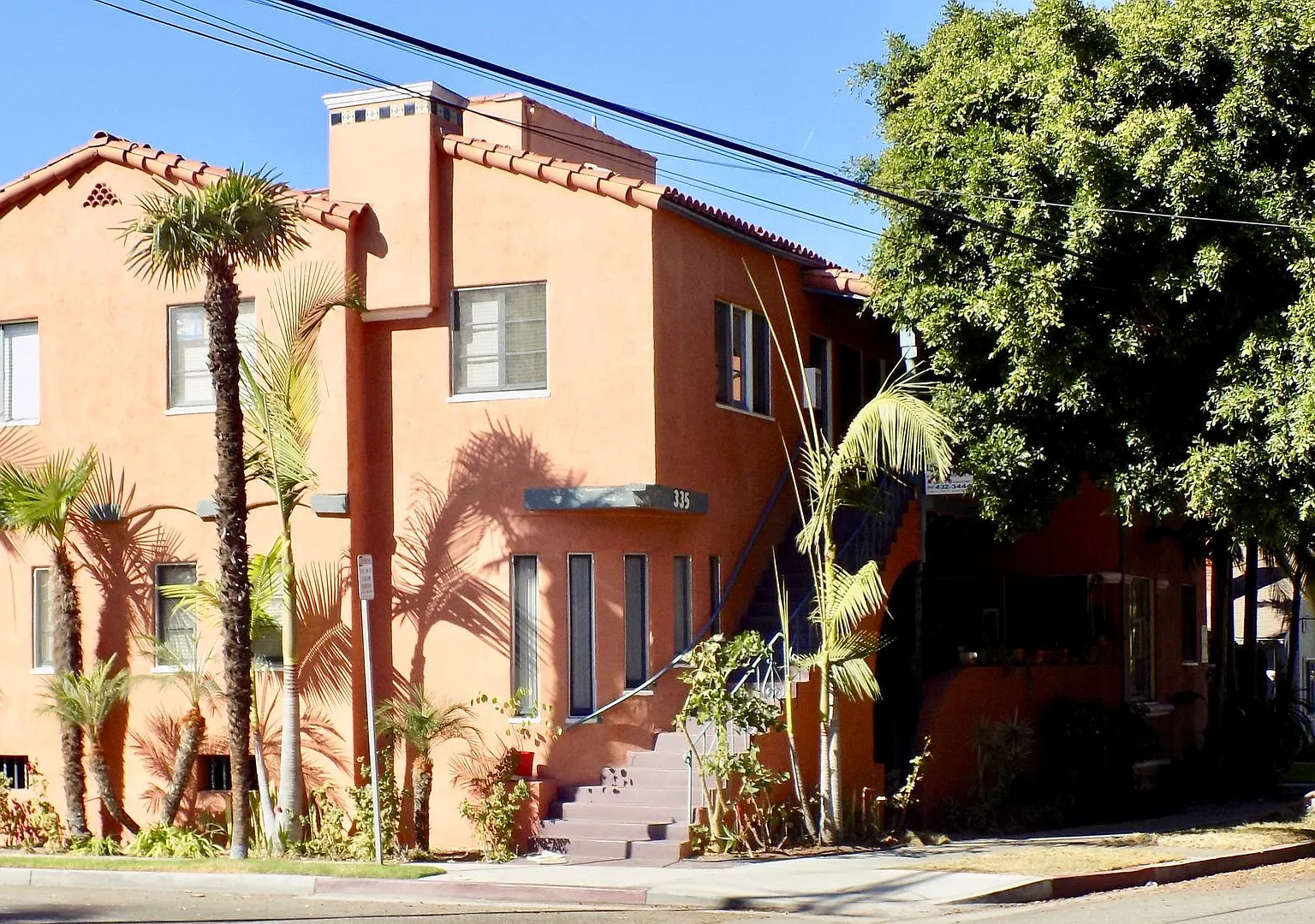 335 Junipero/2215 Bermuda Long Beach, Ca 90814 — Photo 1