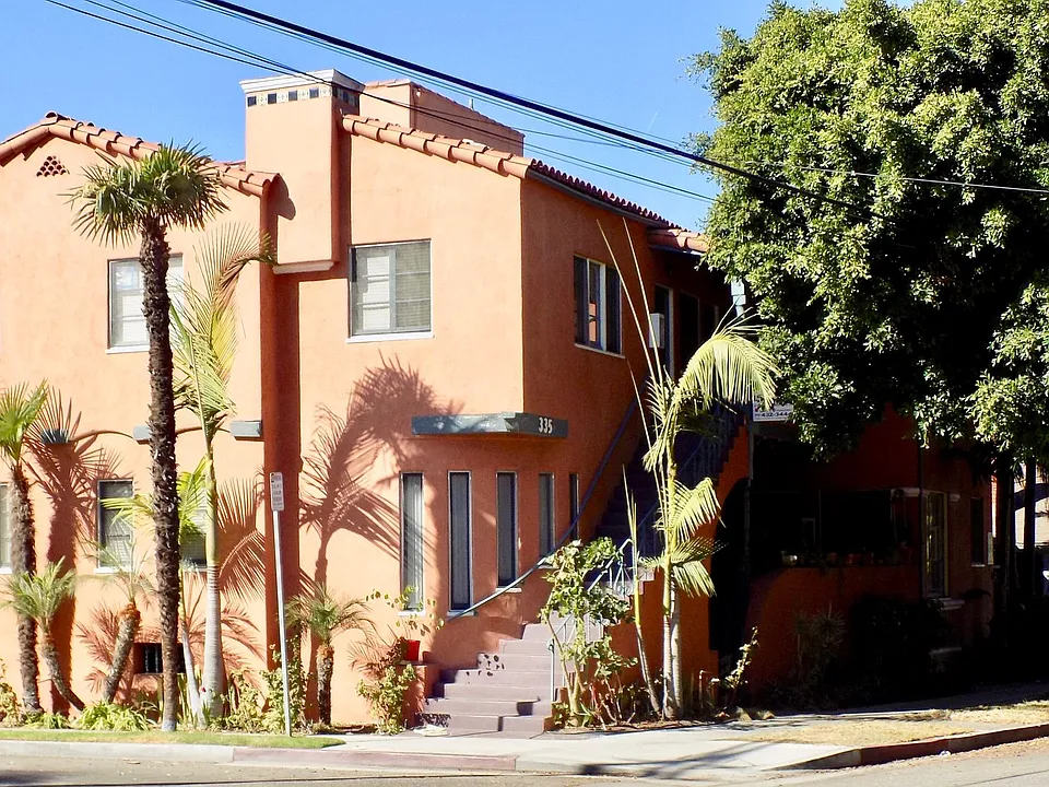 335 Junipero/2215 Bermuda Long Beach, Ca 90814