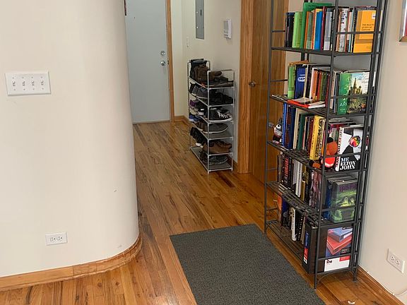 2nd image of 7044 N Paulina St APT 3