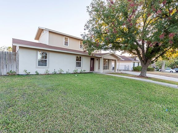 3rd image of 2338 Royal Park Dr