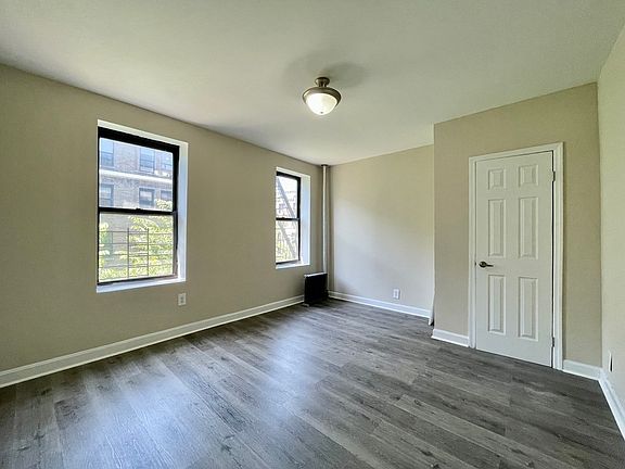 3rd image of 80 Fort Washington Ave APT 44